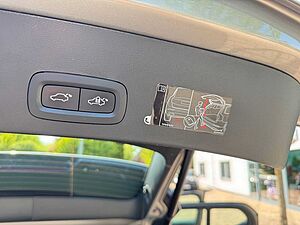 Volvo  T3 MOMENTUM PRO - Kamera - Keyless - LED -