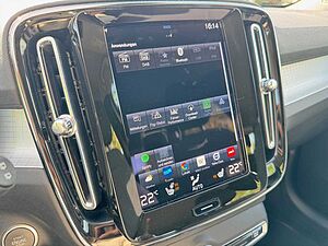 Volvo  T3 MOMENTUM PRO - Kamera - Keyless - LED -