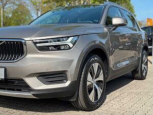Volvo  T3 MOMENTUM PRO - Kamera - Keyless - LED -