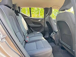 Volvo  T3 MOMENTUM PRO - Kamera - Keyless - LED -