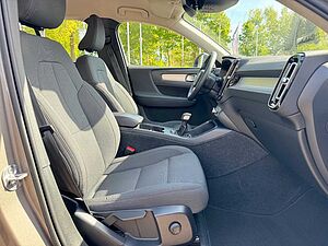 Volvo  T3 MOMENTUM PRO - Kamera - Keyless - LED -