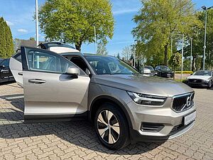 Volvo  T3 MOMENTUM PRO - Kamera - Keyless - LED -