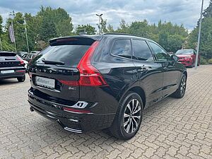 Volvo  B4 D AWD PLUS DARK - Standheizung - H/K