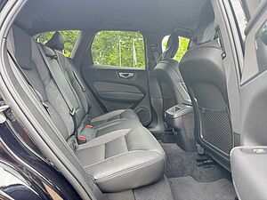 Volvo  B4 D AWD PLUS DARK - Standheizung - H/K