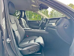 Volvo  B4 D AWD PLUS DARK - Pilot - H/K - Standhzg
