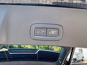 Volvo  B3 DKG PLUS DARK - Pixel - Pilot - BLIS -