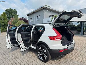 Volvo  B4 DKG ULTRA DARK - 360 - Pixel - Pilot -