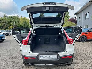 Volvo  B4 DKG ULTRA DARK - 360 - Pixel - Pilot -