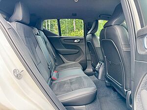 Volvo  T4 Recharge DKG R-DESIGN - 19' - Cam - H/K