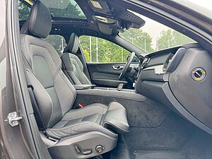 Volvo  T8 Recharge AWD R-DESIGN -AHK - 360 - Sthzg