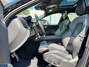Volvo  T6 Recharge AWD R-DESIGN - Pano - Cam - H/K