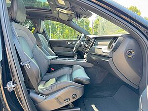 Volvo  T6 Recharge AWD R-DESIGN - Pano - Cam - H/K