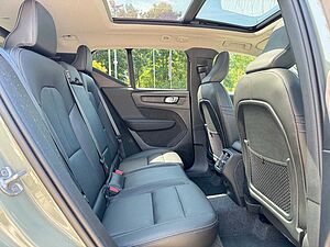 Volvo  B4 DKG ULTRA DARK - 360 - Pixel - Pilot -