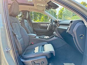 Volvo  B4 DKG ULTRA DARK - 360 - Pixel - Pilot -