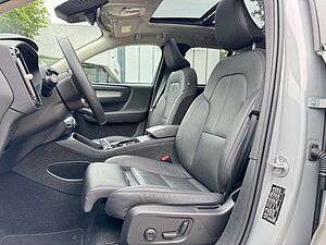 Volvo  B4 DKG ULTRA DARK - 360 - Pixel - Pilot -