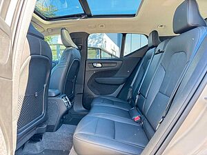 Volvo  B4 DKG ULTRA DARK -360-Pixel-BLIS-21'-H/K