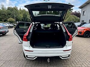 Volvo  B4 D AWD R-DESIGN-AHK-Sthzg-Luft-Pano-22'-