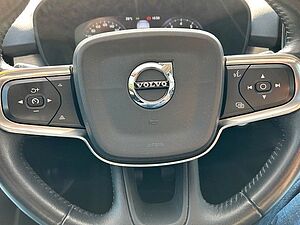 Volvo  T3 MOMENTUM PRO - Cam - Keyless - Frontshzg