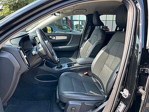 Volvo  T3 MOMENTUM PRO - Cam - Keyless - Frontshzg