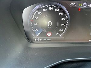 Volvo  T5 AWD Geartr. R-DESIGN -AHK-360-Pano-Pilot
