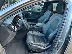 Volvo  T6 Recharge AWD R-DESIGN- Pano - Pilot - H/K