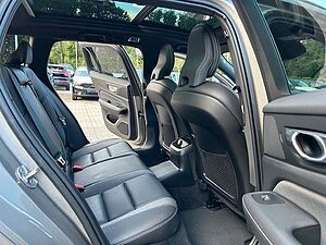 Volvo  T6 Recharge AWD R-DESIGN- Pano - Pilot - H/K