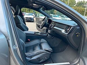 Volvo  T6 Recharge AWD R-DESIGN- Pano - Pilot - H/K
