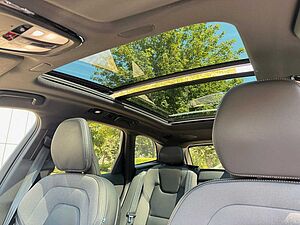 Volvo  T8 AWD R-DESIGN - Luft - 360 - Pilot - 21'