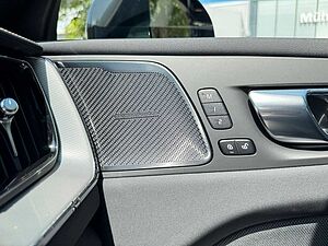 Volvo  T8 AWD R-DESIGN - Luft - 360 - Pilot - 21'
