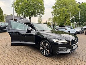 Volvo  B4 D Geartr. CORE - AHK - Sthzg - Pilot -Cam