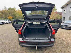 Volvo  B4 D Geartr. CORE - AHK - Sthzg - Pilot -Cam