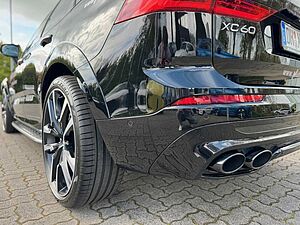 Volvo  B5 D AWD ULTIMATE DARK - Luftfahrw. - HEICO