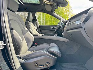 Volvo  B5 D AWD ULTIMATE DARK - Luftfahrw. - HEICO