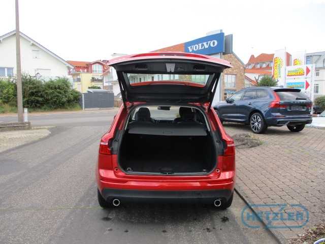 Volvo  Momentum 2WD D4 EU6d-T, Klima, Navigation