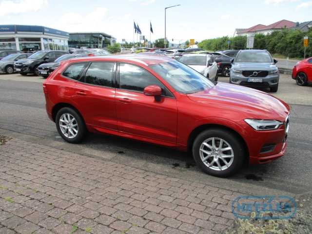 Volvo  Momentum 2WD D4 EU6d-T, Klima, Navigation