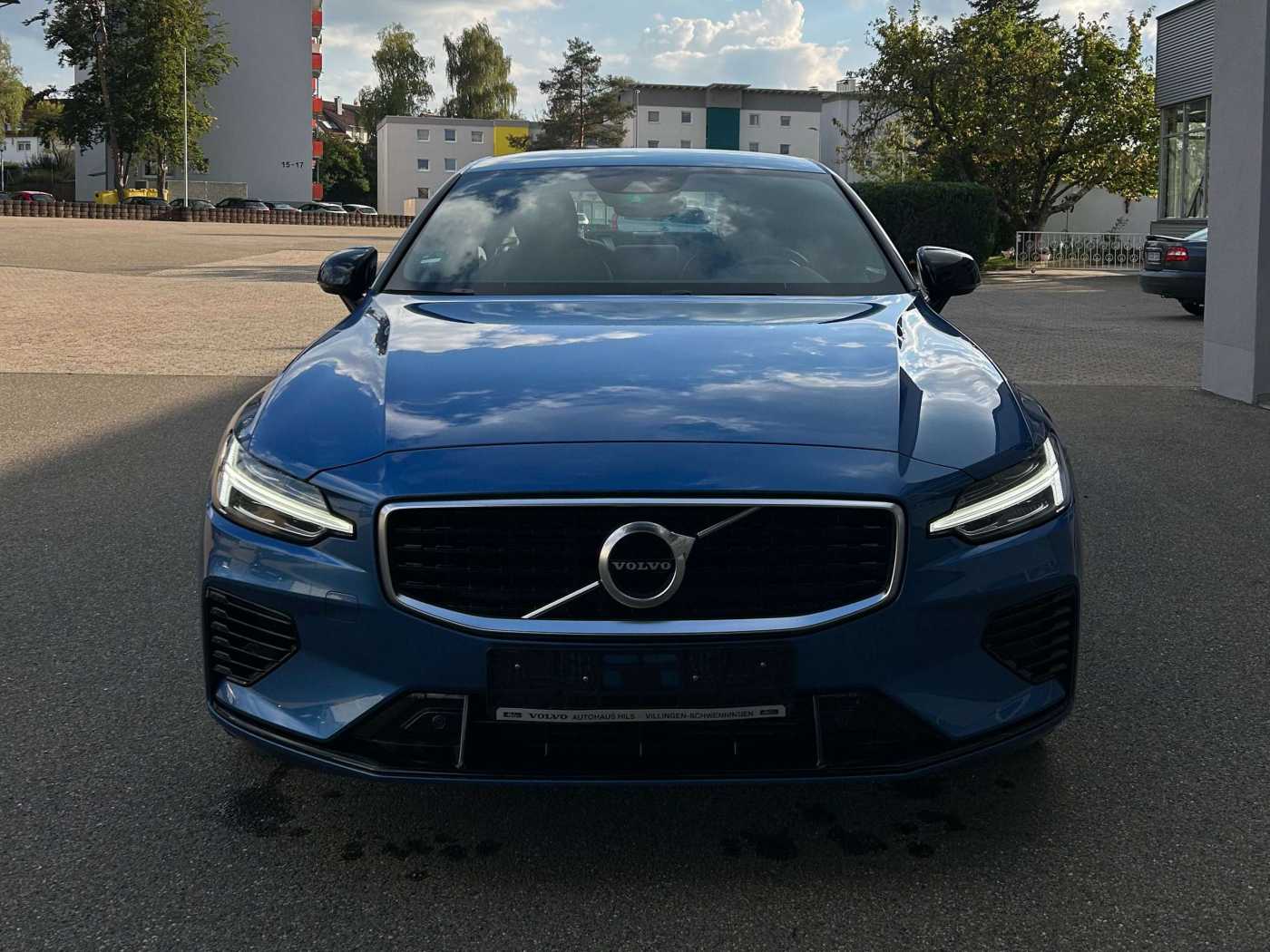 Volvo  R Design Recharge Plug-In Hybrid AWD