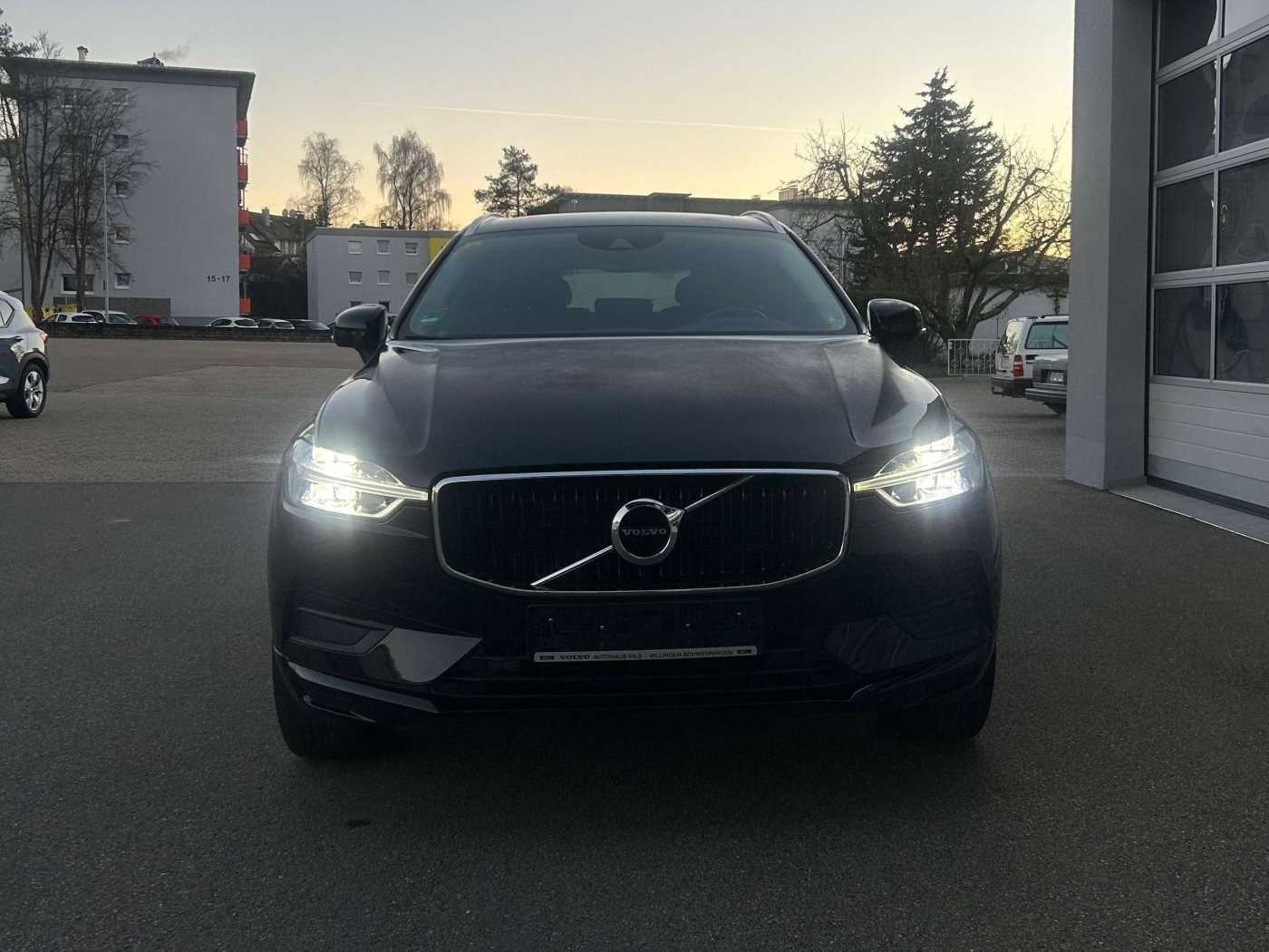 Volvo  Momentum Pro AWD