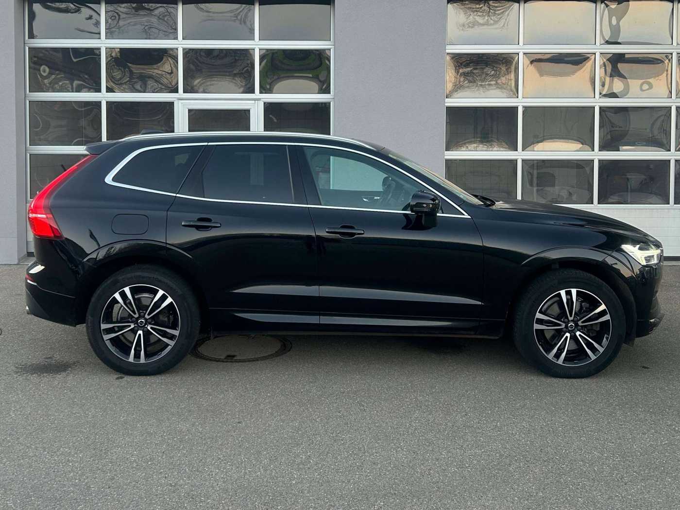 Volvo  Momentum Pro AWD