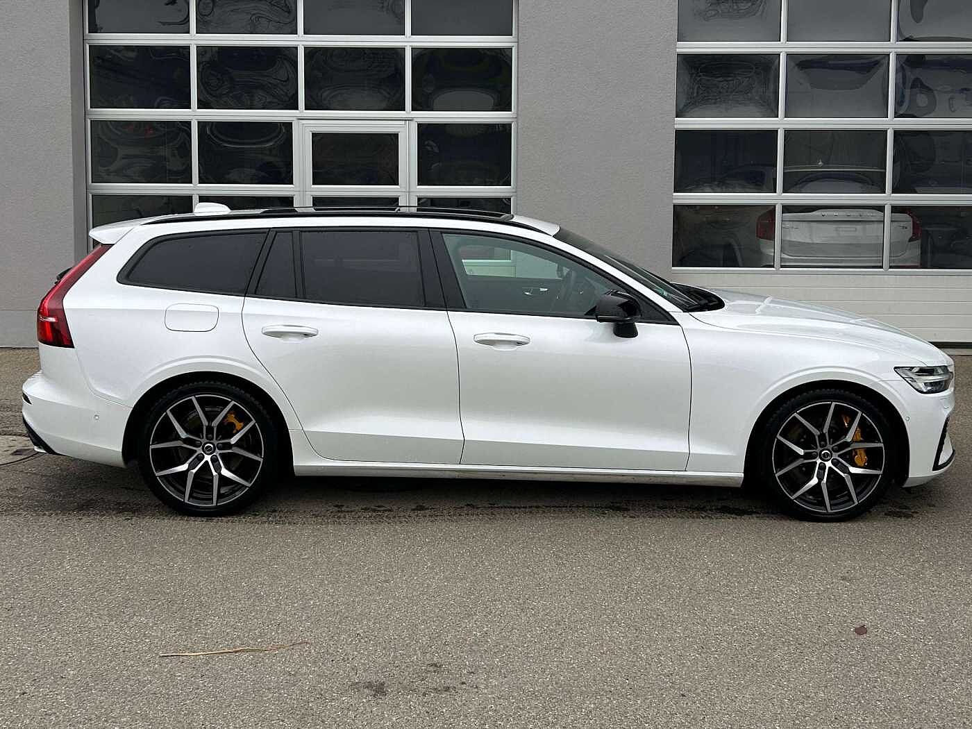 Volvo  Polestar Engineered Recharge Plug-In Hybrid AWD