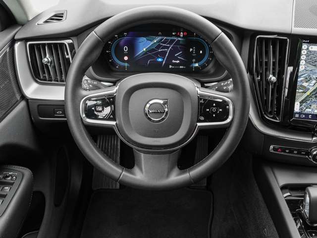Volvo  Plus Dark 2WD ACC EL. HECK