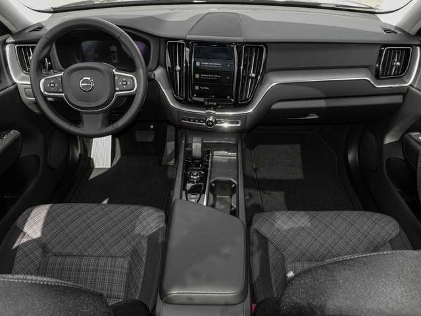 Volvo  T6 AWD Essential Plug-In Pano Sthz. LED