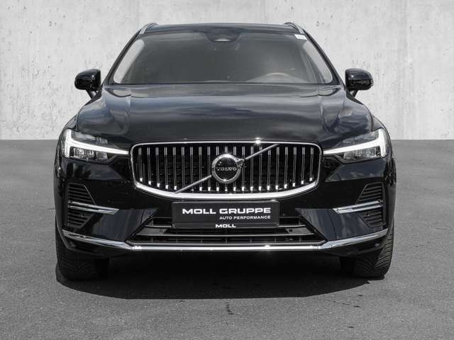 Volvo  T6 AWD Essential Plug-In Pano Sthz. LED