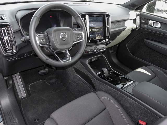 Volvo  P8 Pure Electric 2WD Ultimate Pano 360Grad