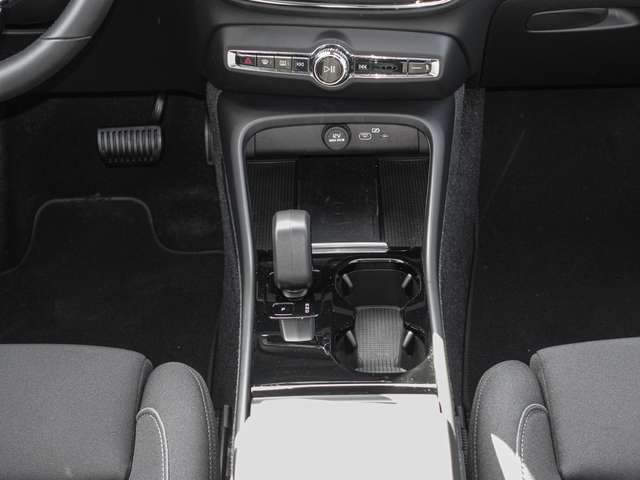 Volvo  P8 Pure Electric 2WD Ultimate Pano 360Grad