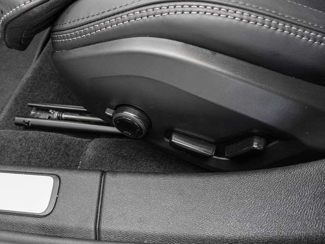 Volvo  T6 Twin Engine AWD Plus Dark MATRIX ACC AUT