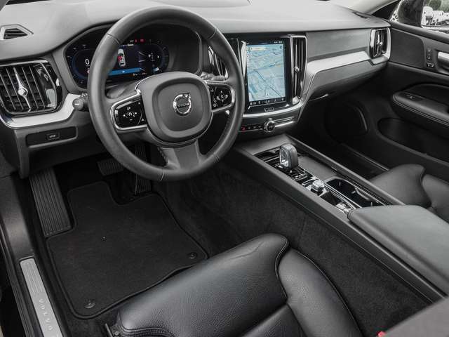 Volvo  B4 AWD Plus MATRIX  Sthz.