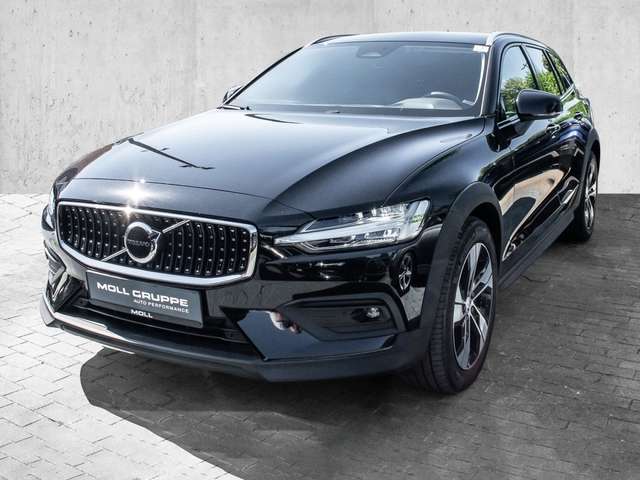 Volvo  B4 AWD Plus ACC LED