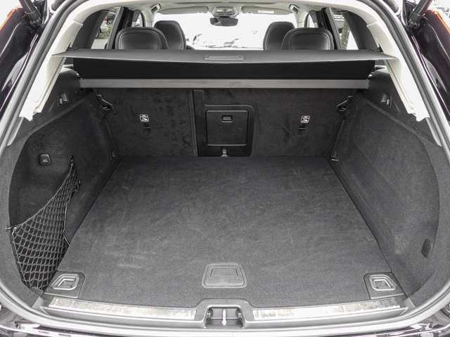Volvo  T8 AWD Ultra Dark MATRIX ACC AUT EL. HECK LM