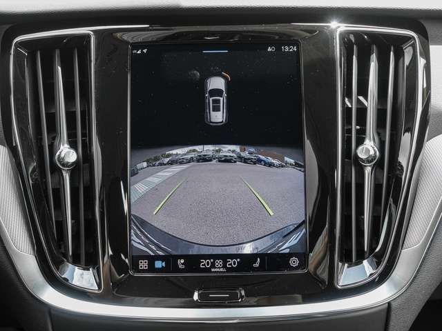 Volvo  B4 AWD Plus AHK LED