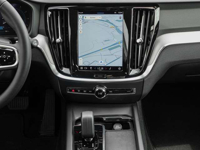 Volvo  B4 AWD Plus LED